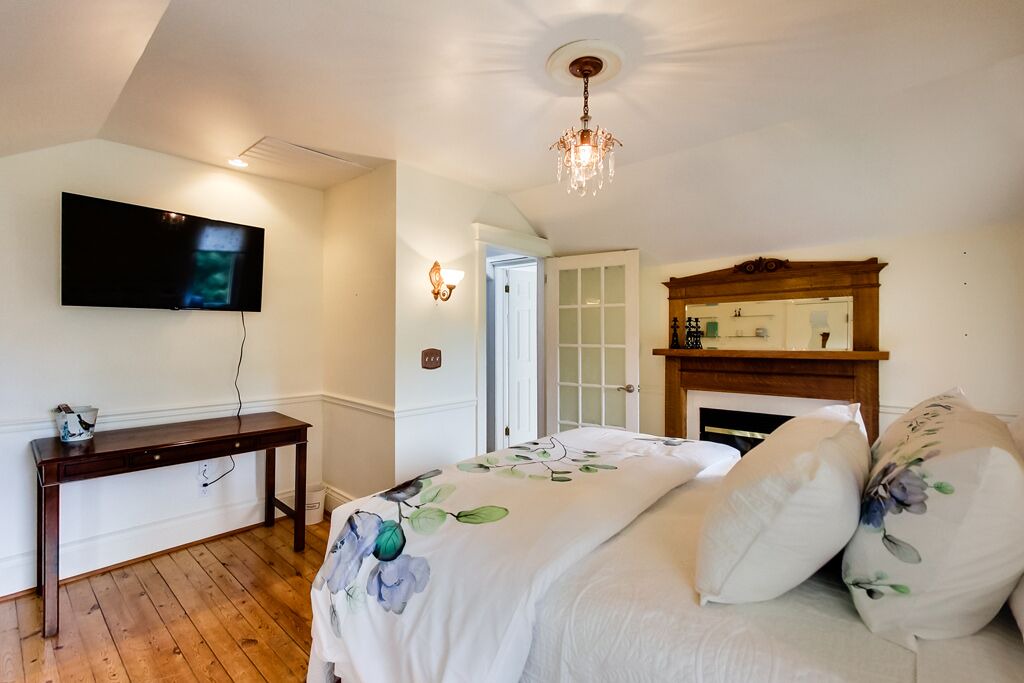 Photo of Bedroom in Beamsville
