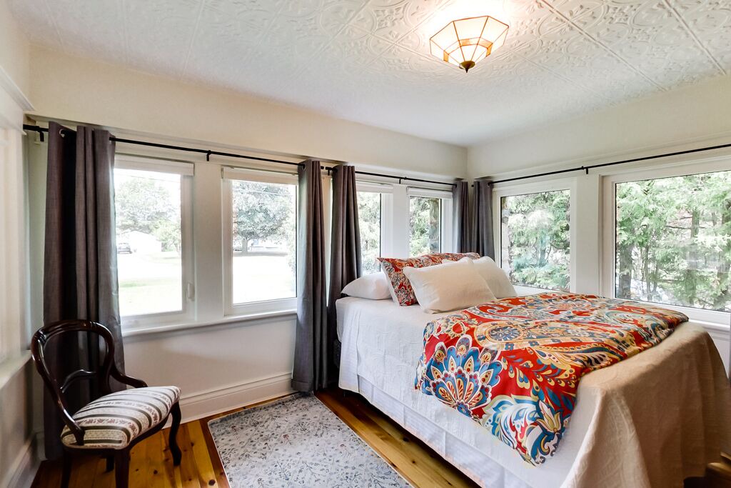 Photo of Bedroom in Beamsville