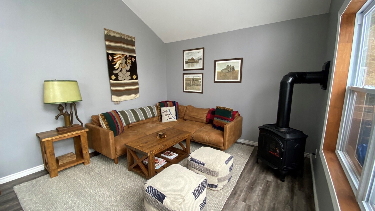 Photo of Livingroom in Utterson