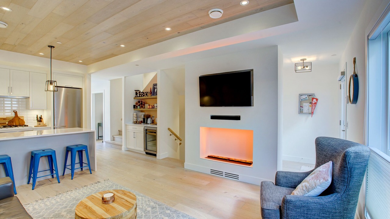 Photo of Livingroom in North End