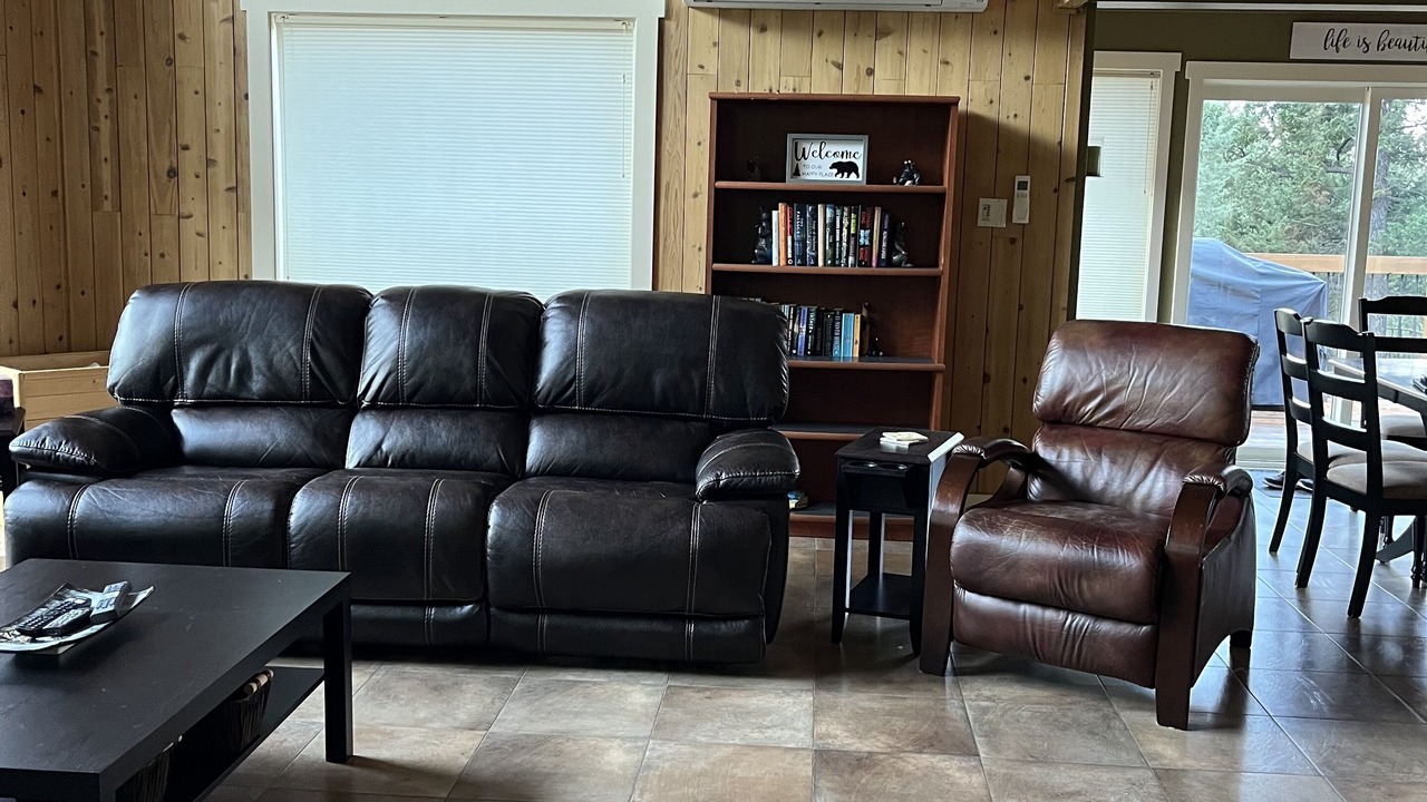 Photo of Livingroom in East Kootenay