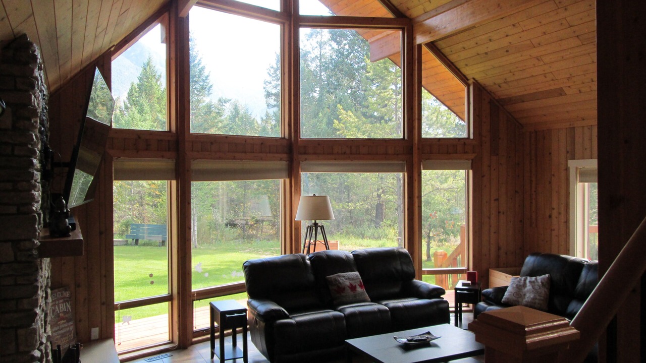 Photo of Livingroom in East Kootenay