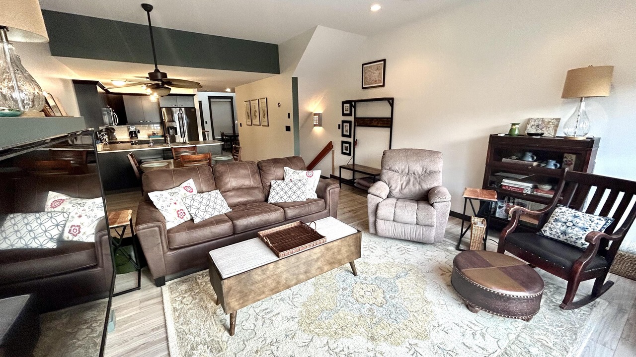 Photo of Livingroom in Scotch Creek