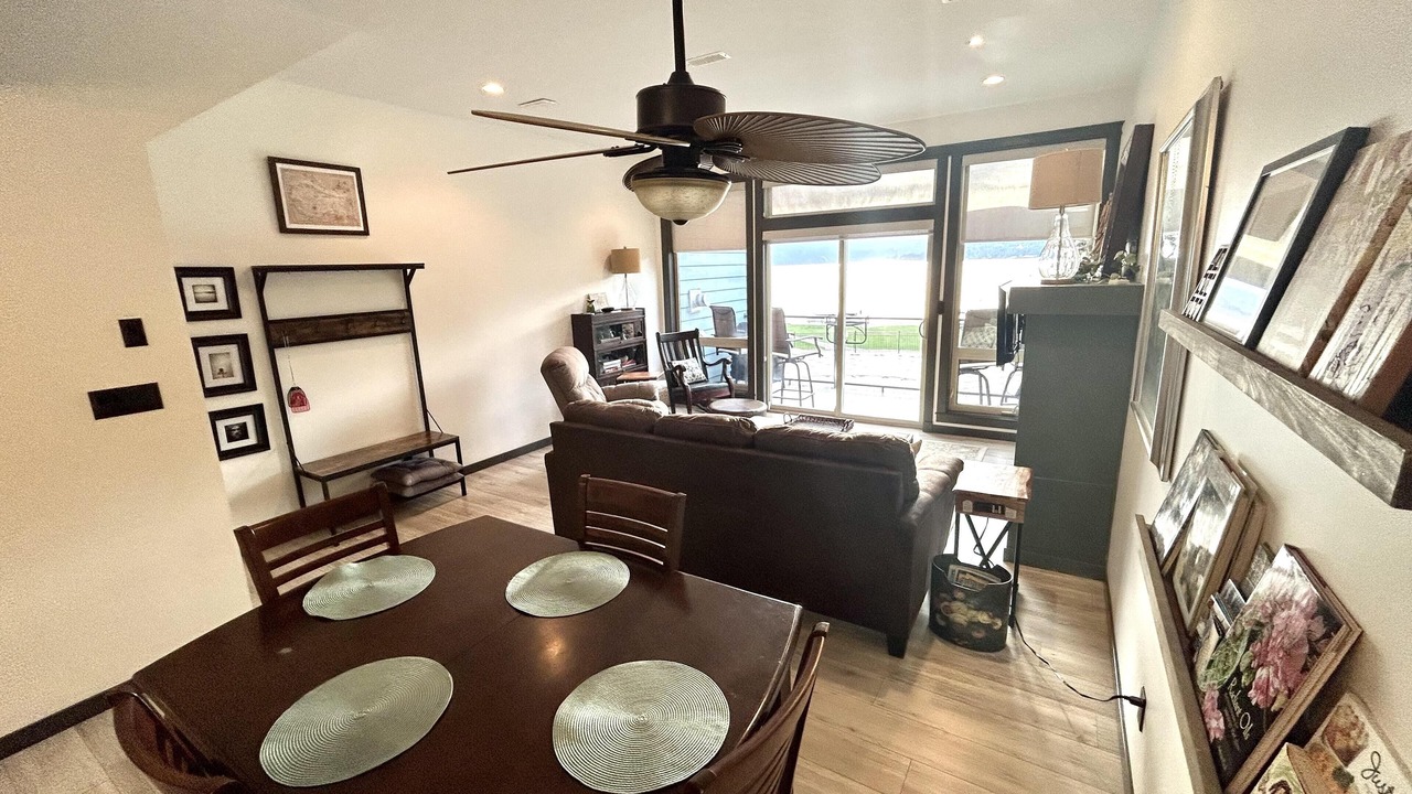 Photo of Livingroom in Scotch Creek
