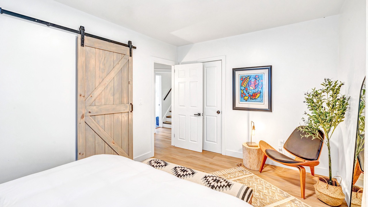 Photo of Bedroom in Town of Essex