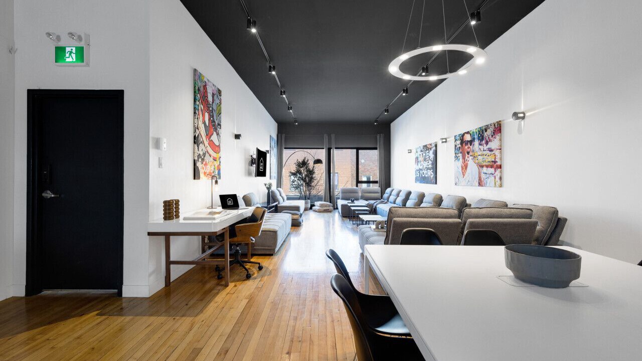 Photo of Livingroom in La Petite-Patrie