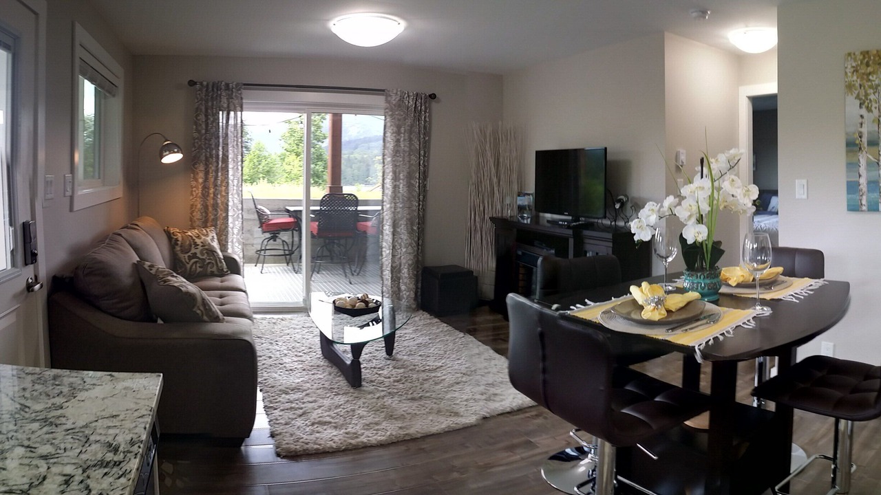 Photo of Livingroom in Lake Cowichan