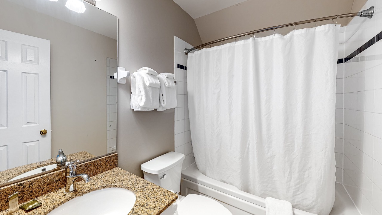 Photo of Bathroom in Craigleith