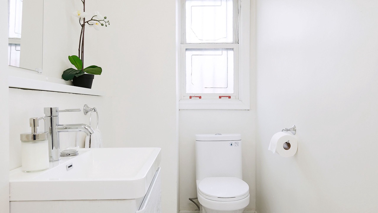 Photo of Bathroom in La Petite-Patrie