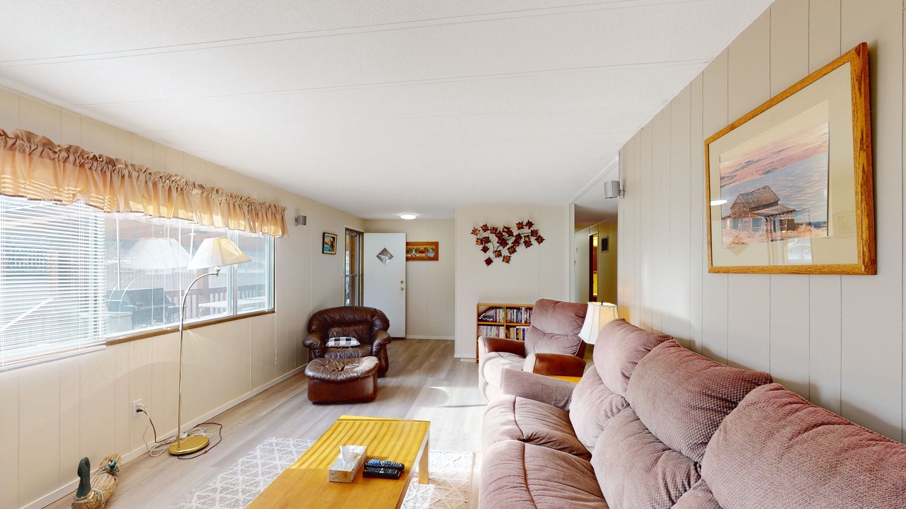Photo of Livingroom in Christina Lake