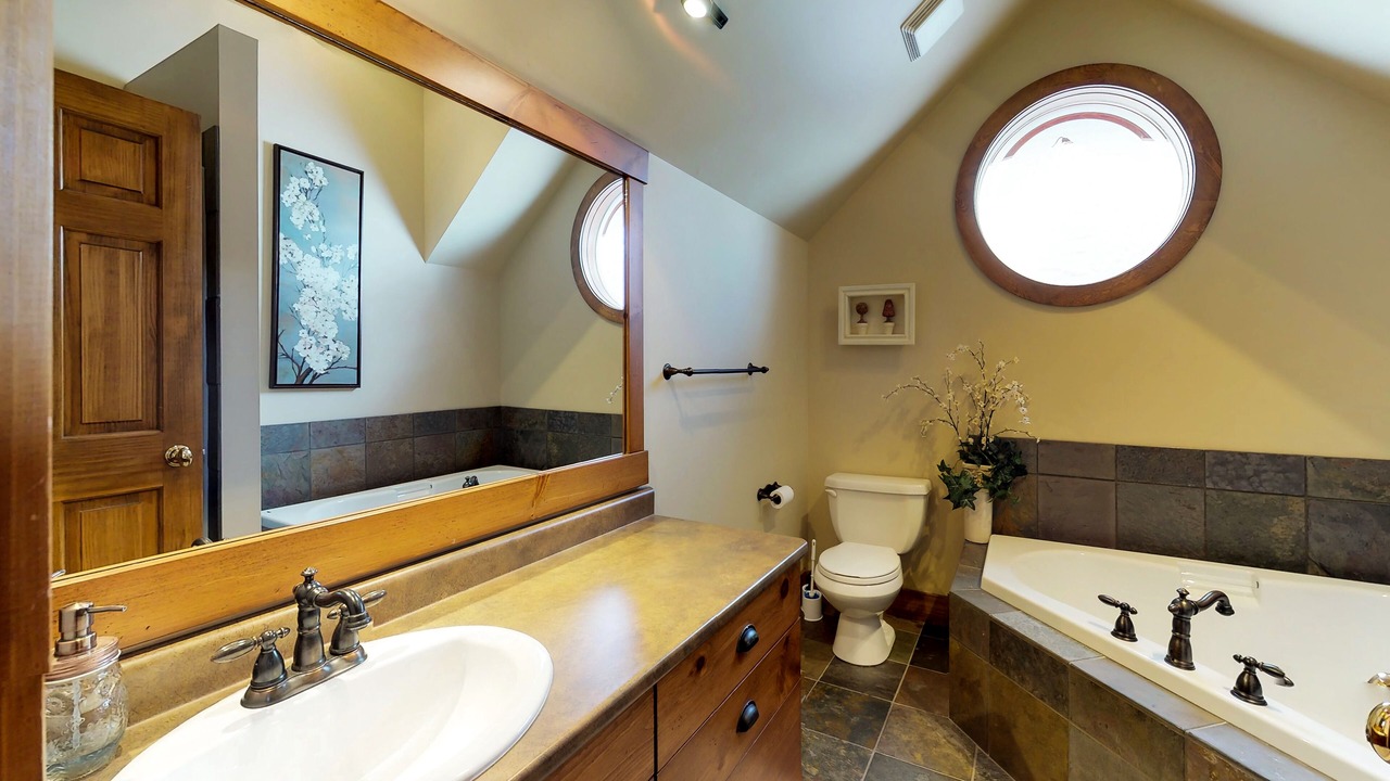 Photo of Bathroom in The Forest