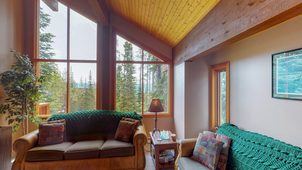 Photo of Livingroom in Snow Pine Estates