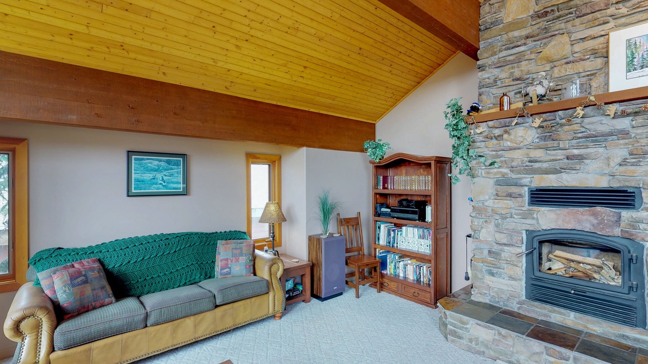 Photo of Livingroom in Snow Pine Estates