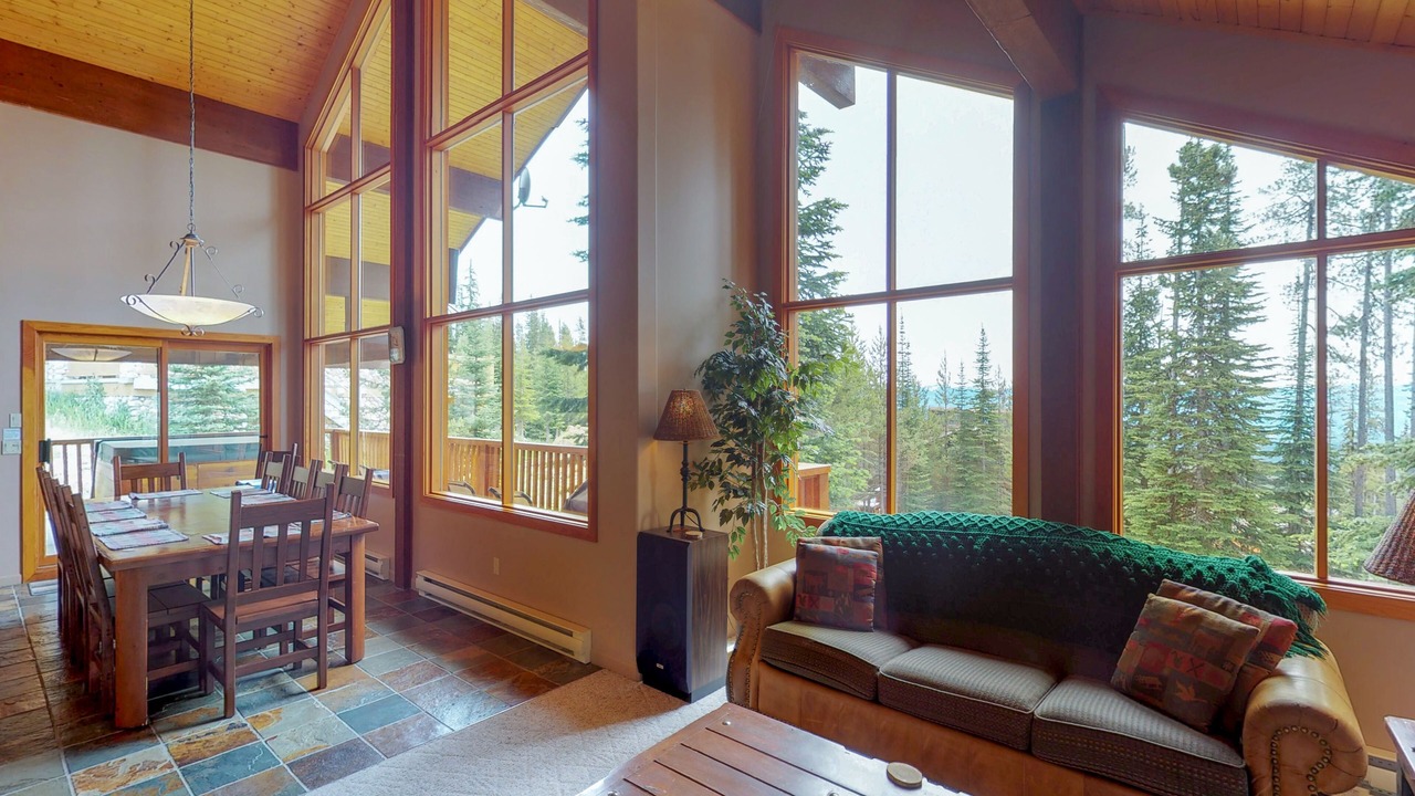 Photo of Livingroom in Snow Pine Estates