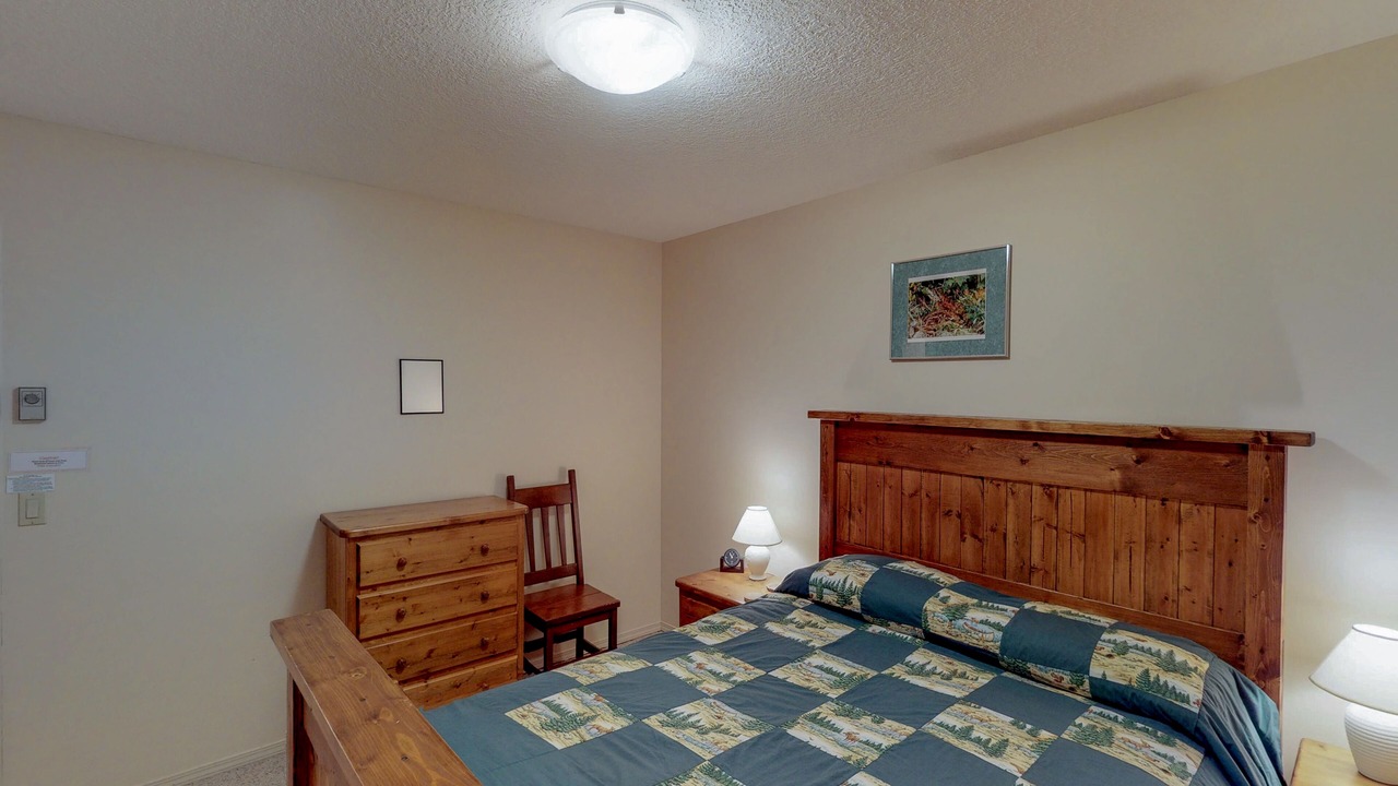 Photo of Bedroom in Snow Pine Estates