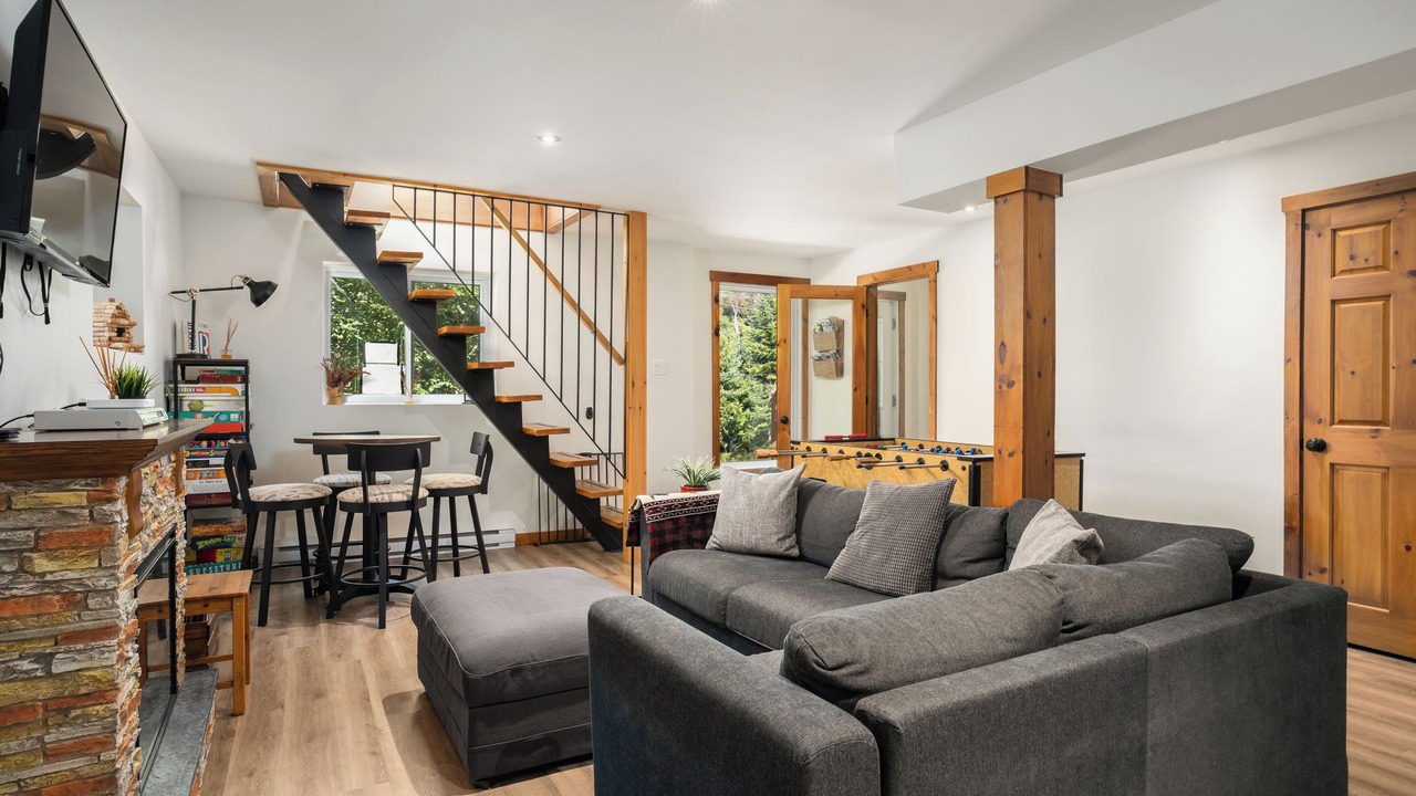 Photo of Livingroom in St-Adolphe-d'Howard