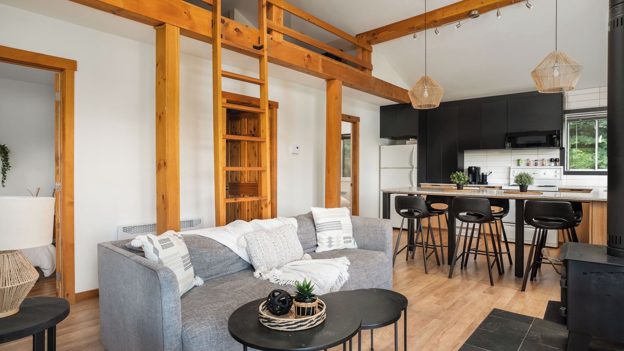 Photo of Livingroom in St-Adolphe-d'Howard