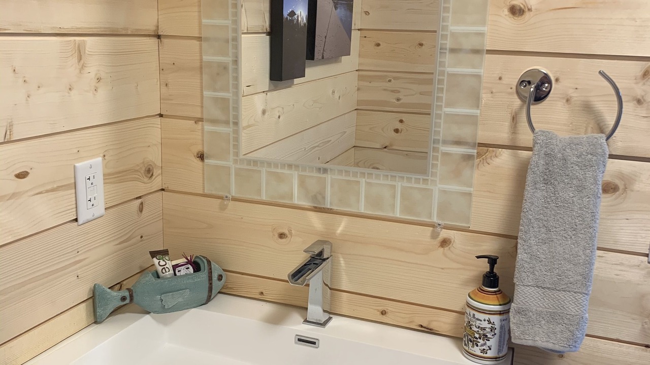 Photo of Bathroom in Laidlaw