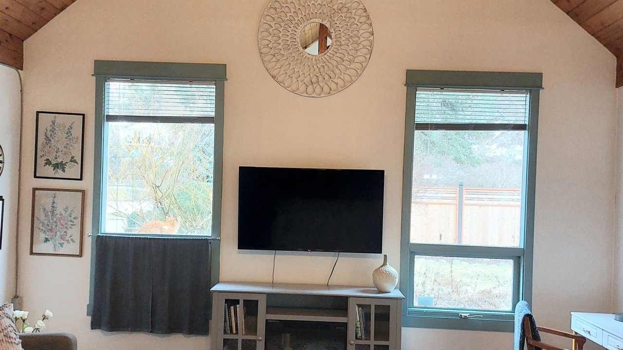 Photo of Livingroom in Vernon