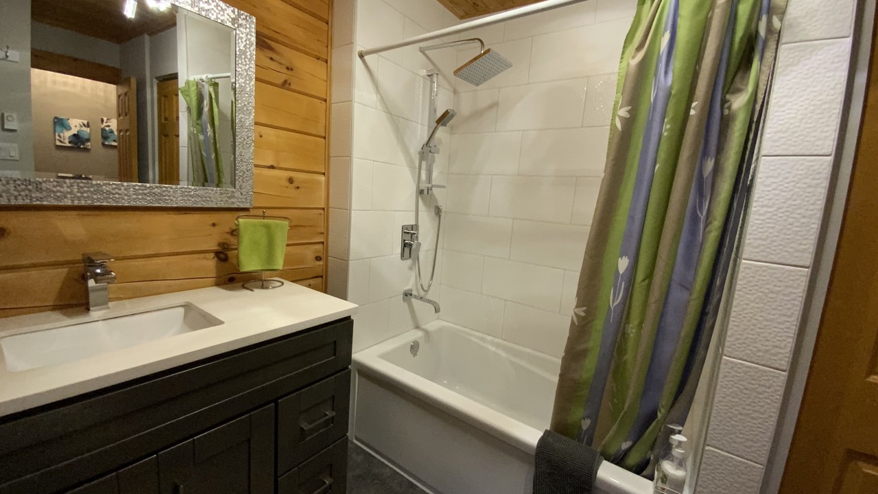 Photo of Bathroom in Val-des-Monts
