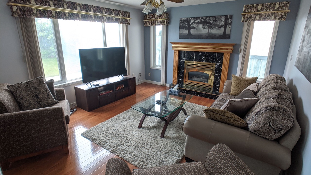 Photo of Livingroom in Northeast Edmonton