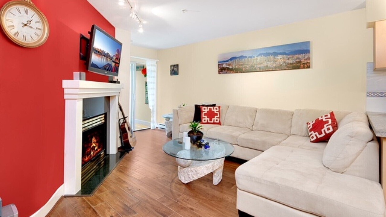 Photo of Livingroom in Fairview