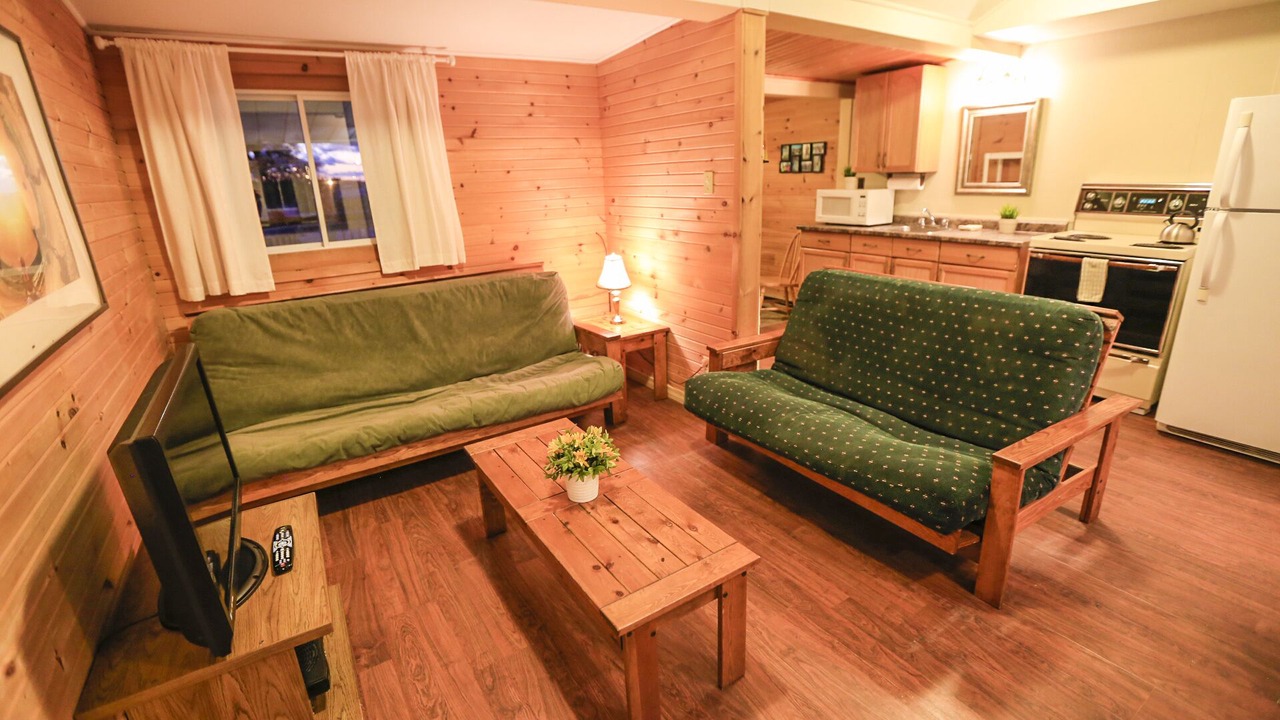 Photo of Livingroom in Wasaga Beach