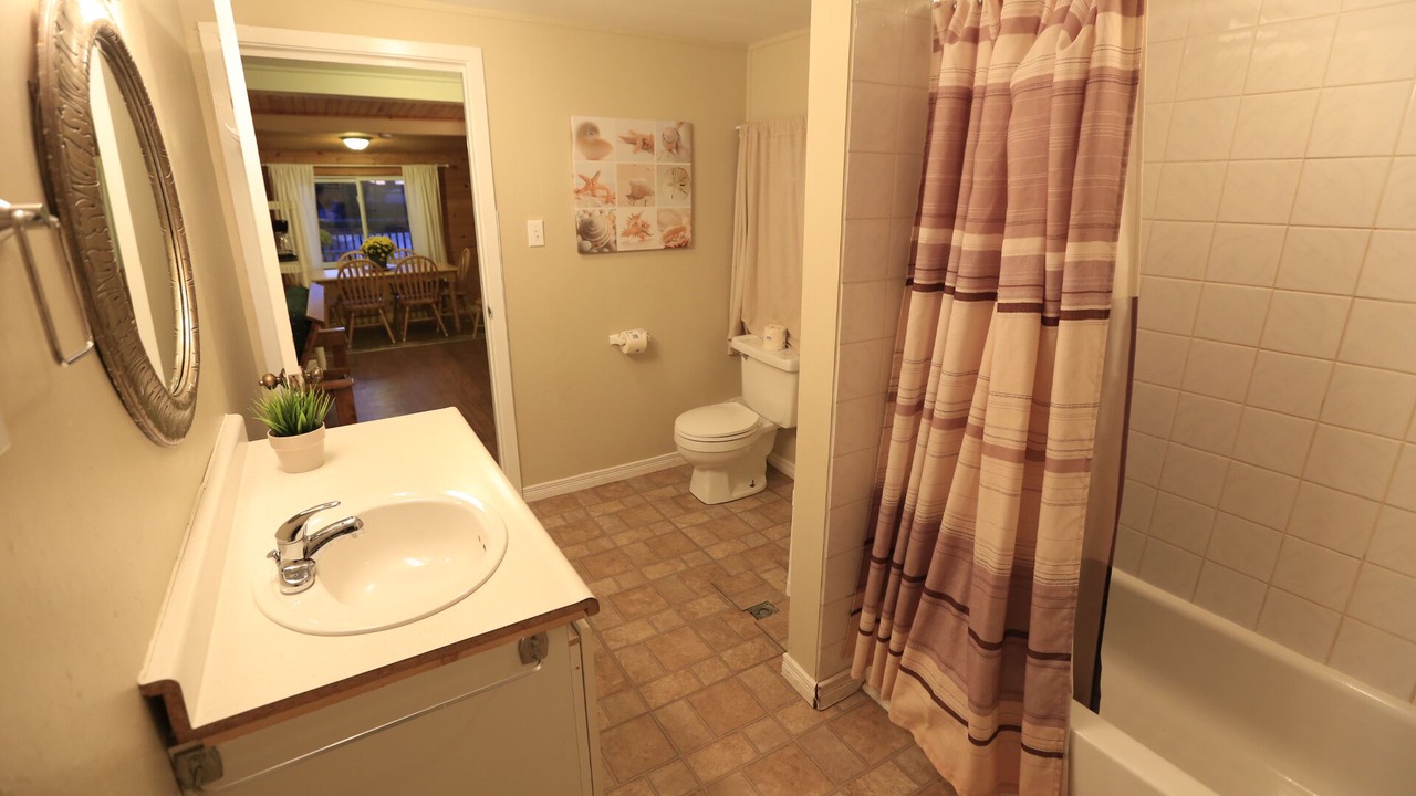 Photo of Bathroom in Wasaga Beach