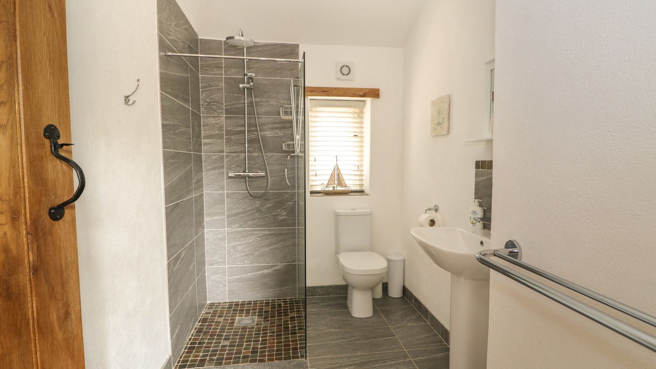 Photo of Bathroom in Long Sutton