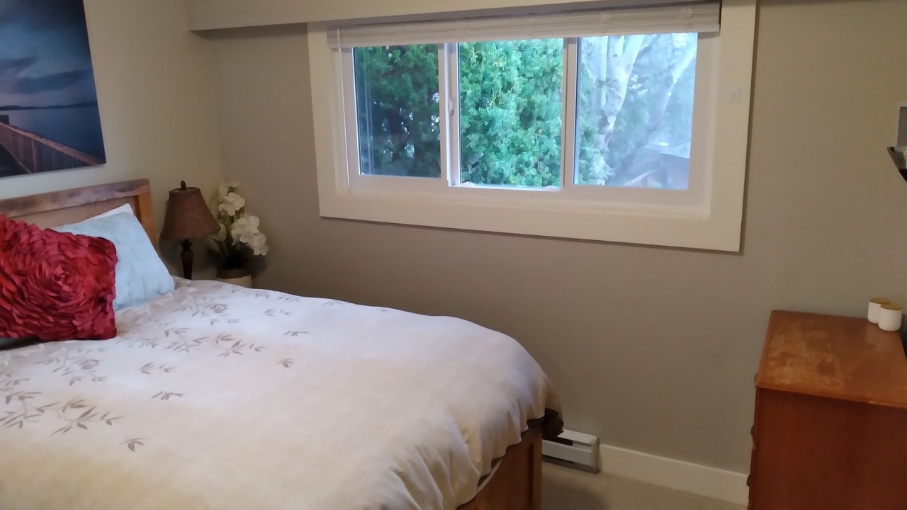 Photo of Bedroom in Gordon Head