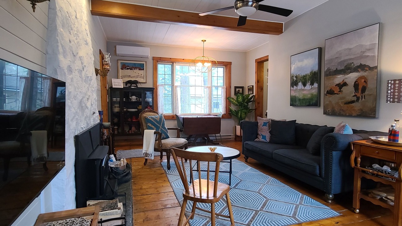 Photo of Livingroom in Rawdon