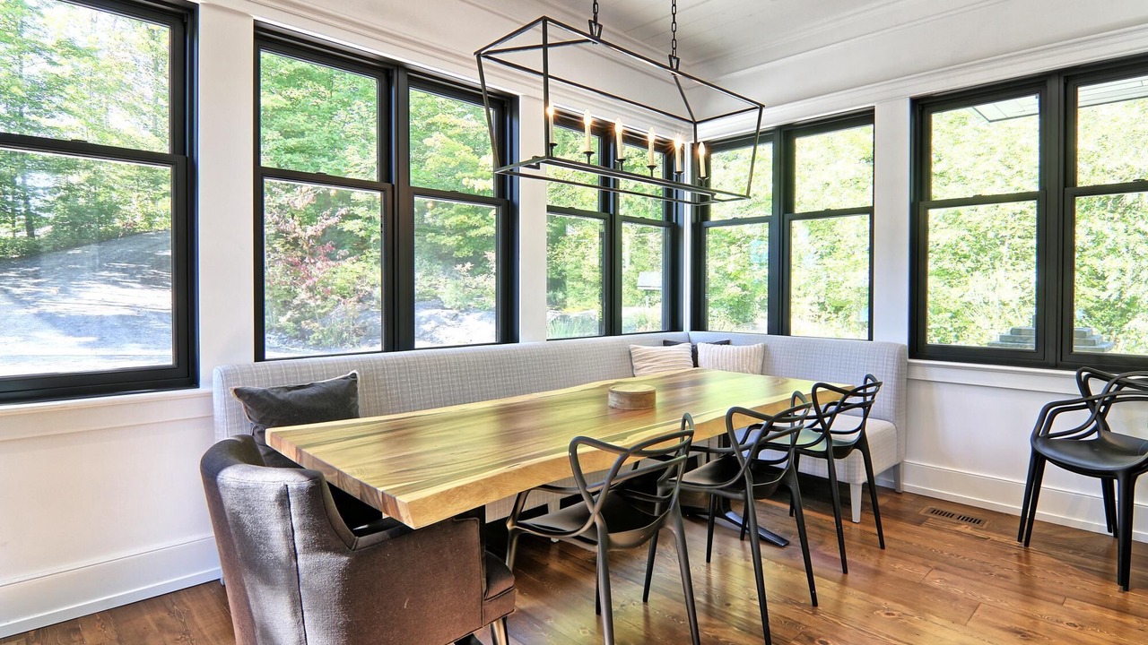 Photo of Livingroom in Muskoka Lakes