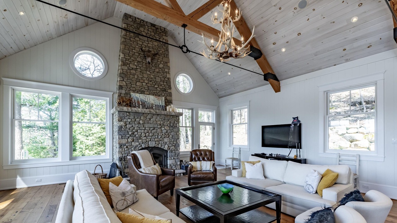 Photo of Livingroom in Rosseau