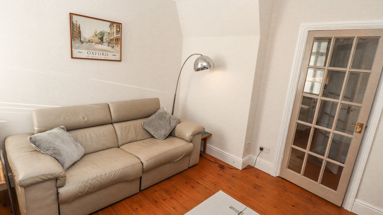 Photo of Livingroom in Holton Le Clay