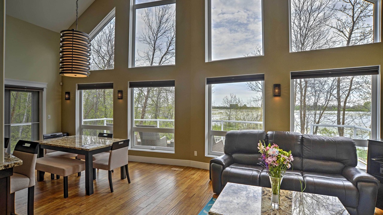 Photo of Livingroom in Vanscoy