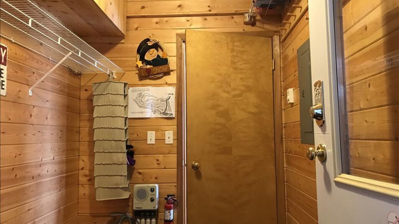 Photo of Bedroom in Snow Pine Estates