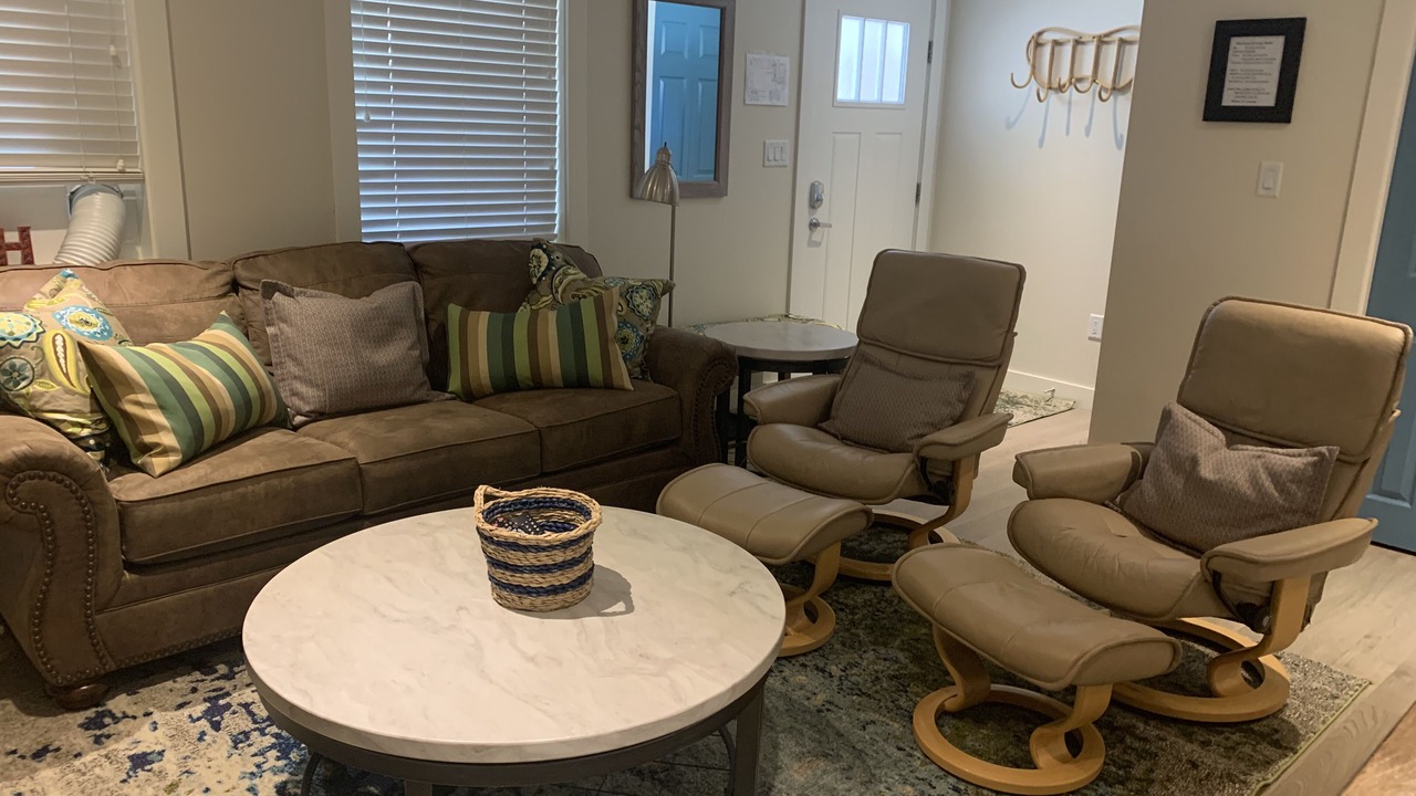 Photo of Livingroom in Okanagan-Similkameen
