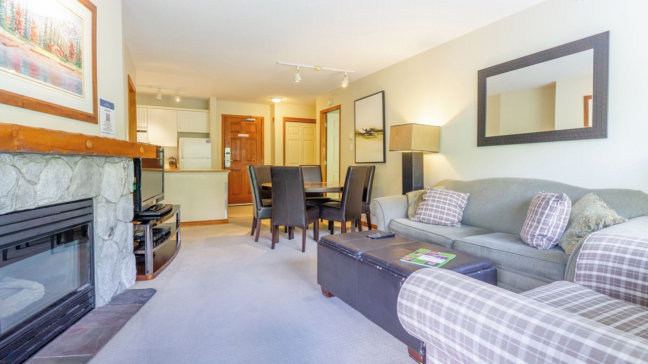 Photo of Livingroom in Upper Village