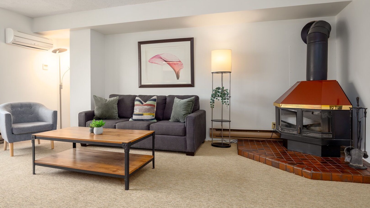 Photo of Livingroom in Whistler Village