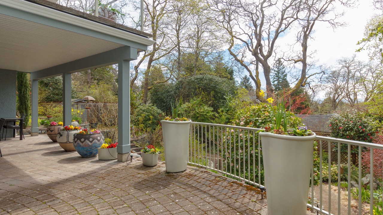 Photo of Outdoor in Saanich East