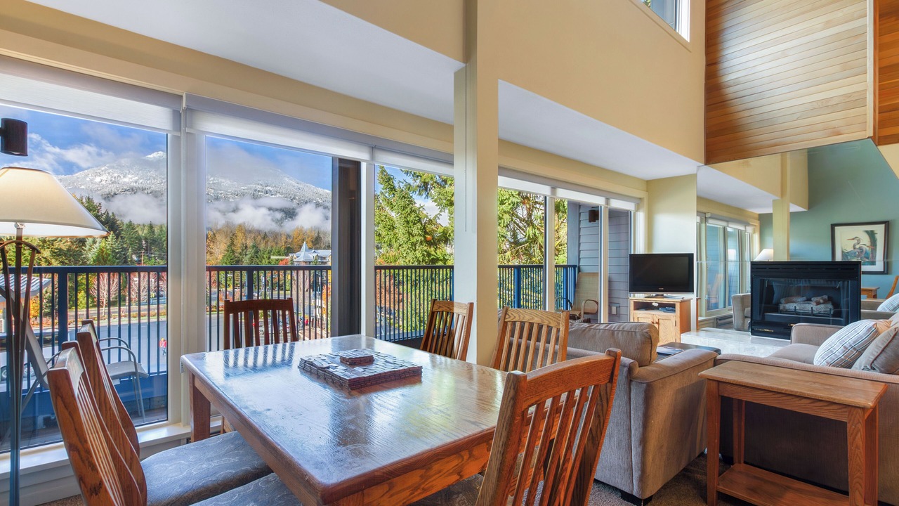 Photo of Livingroom in Whistler Village