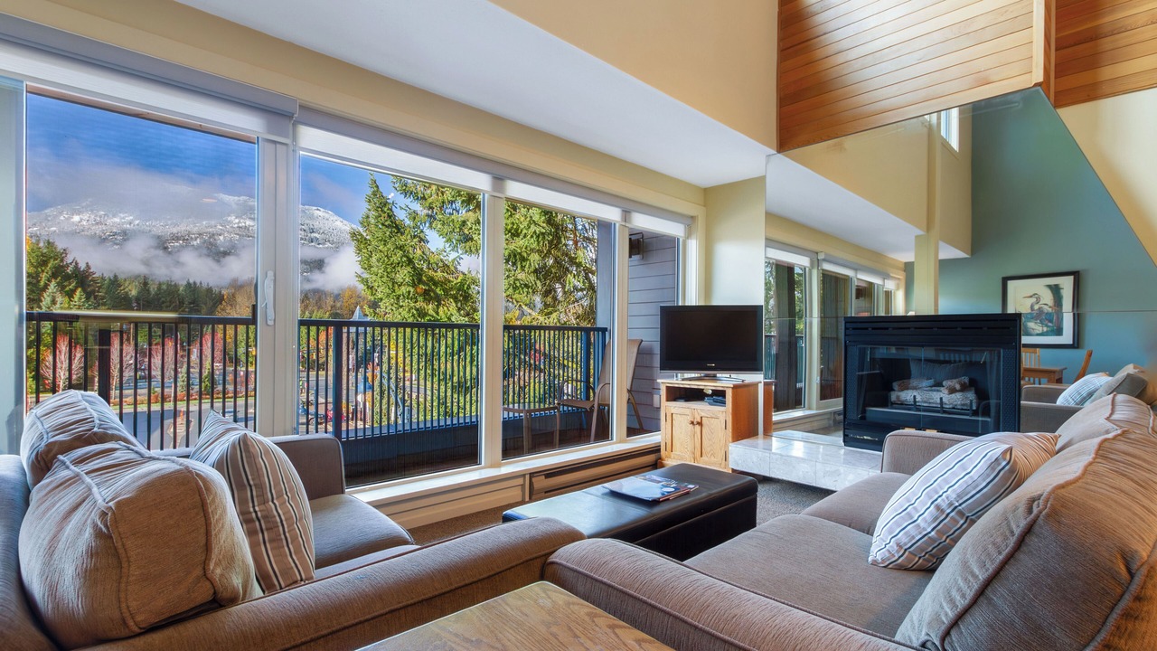 Photo of Livingroom in Whistler Village