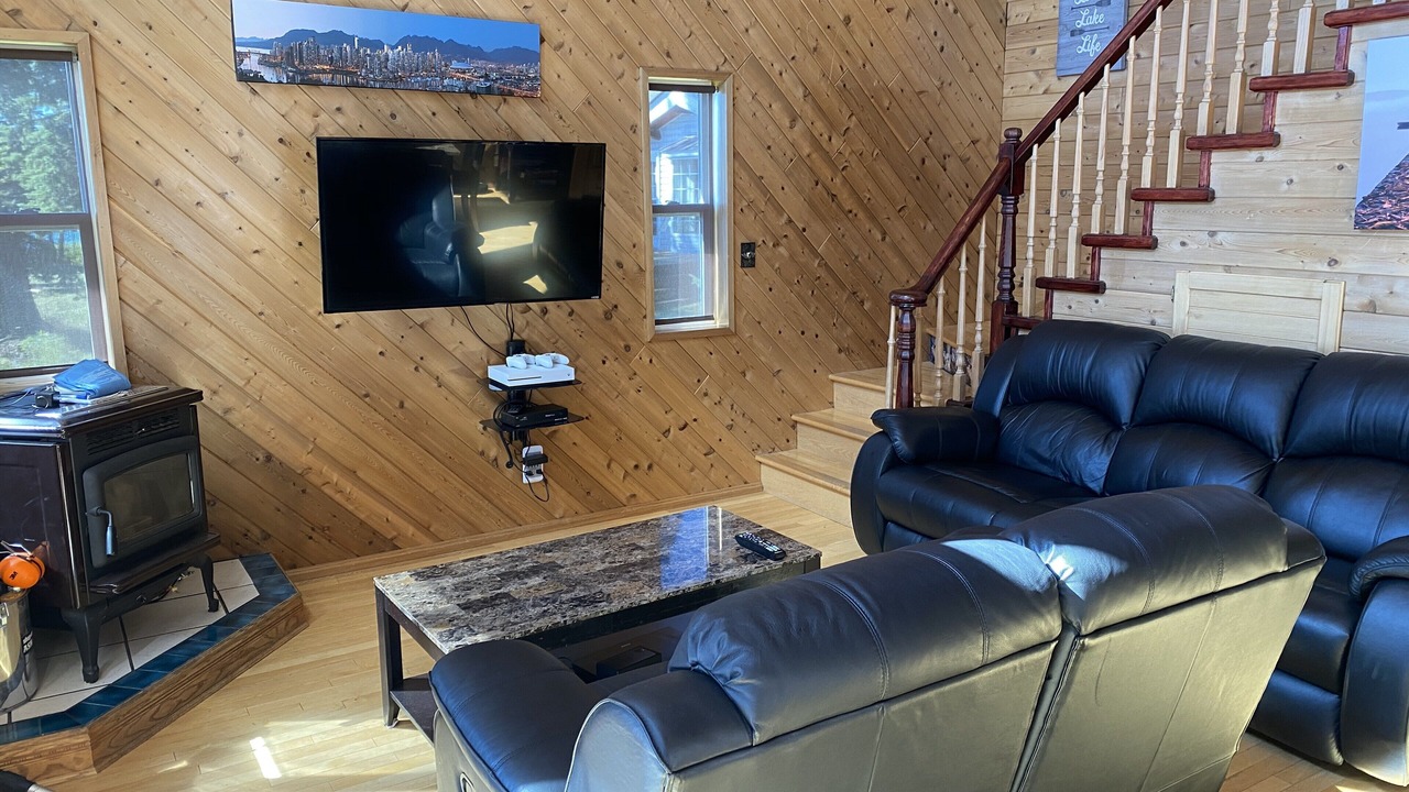 Photo of Livingroom in Deka Lake