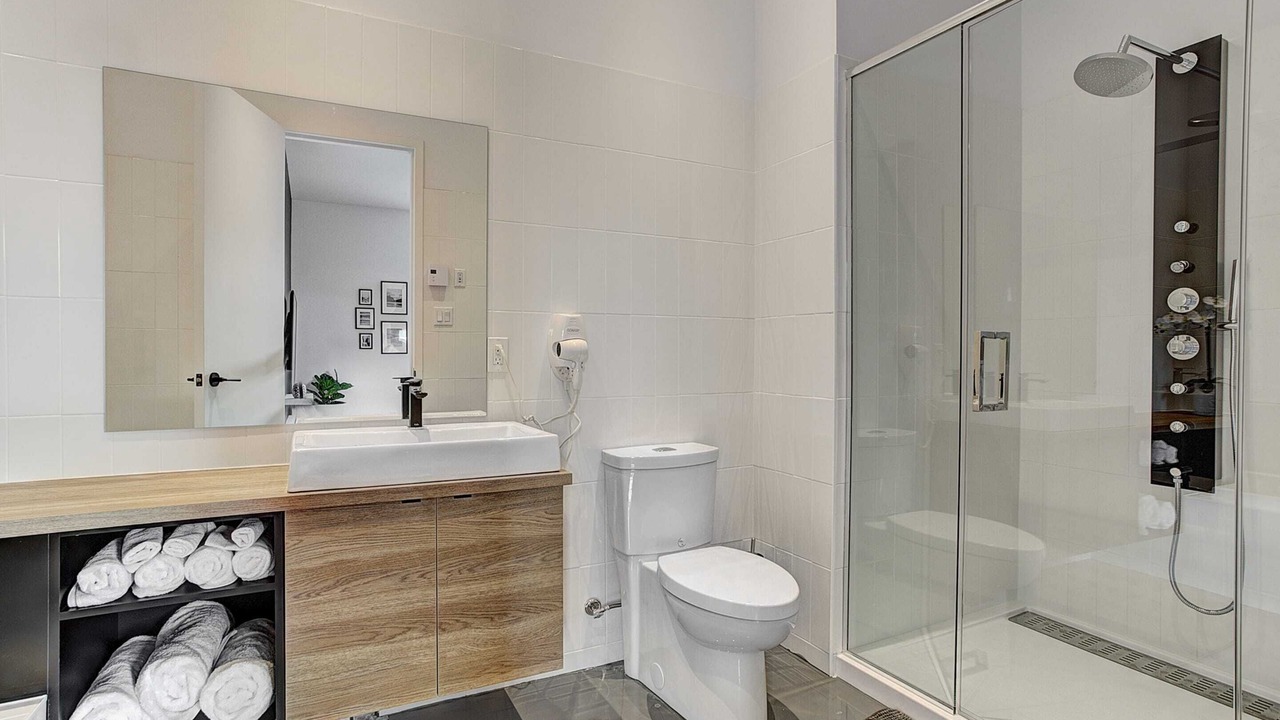 Photo of Bathroom in Pointe-Saint-Charles