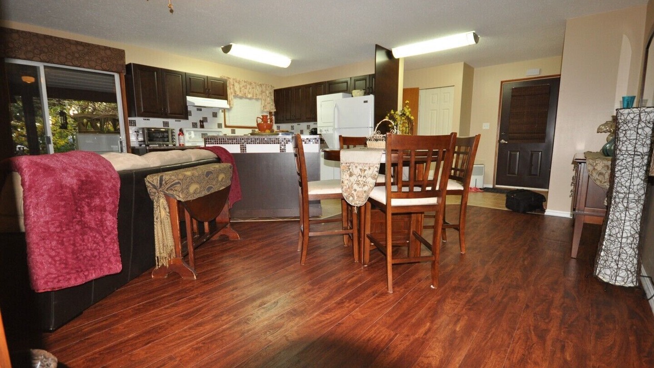 Photo of Others in Courtenay