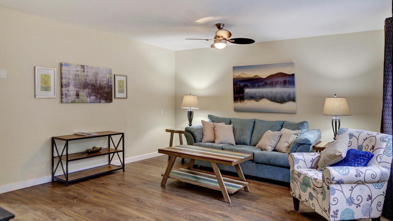 Photo of Livingroom in Sicamous