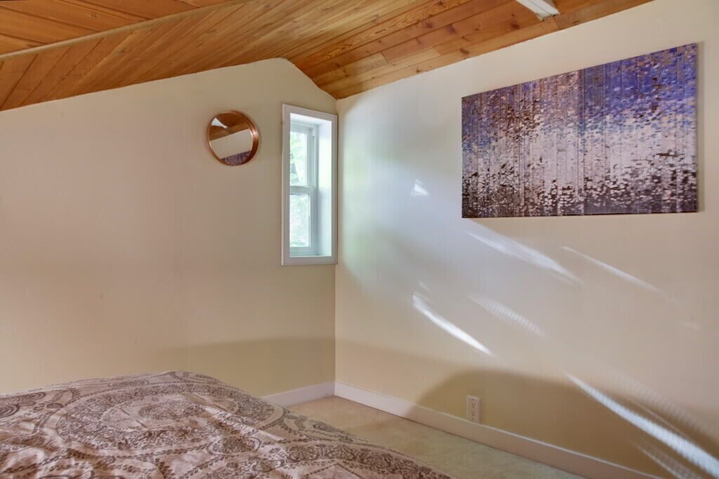 Photo of Bedroom in Sicamous