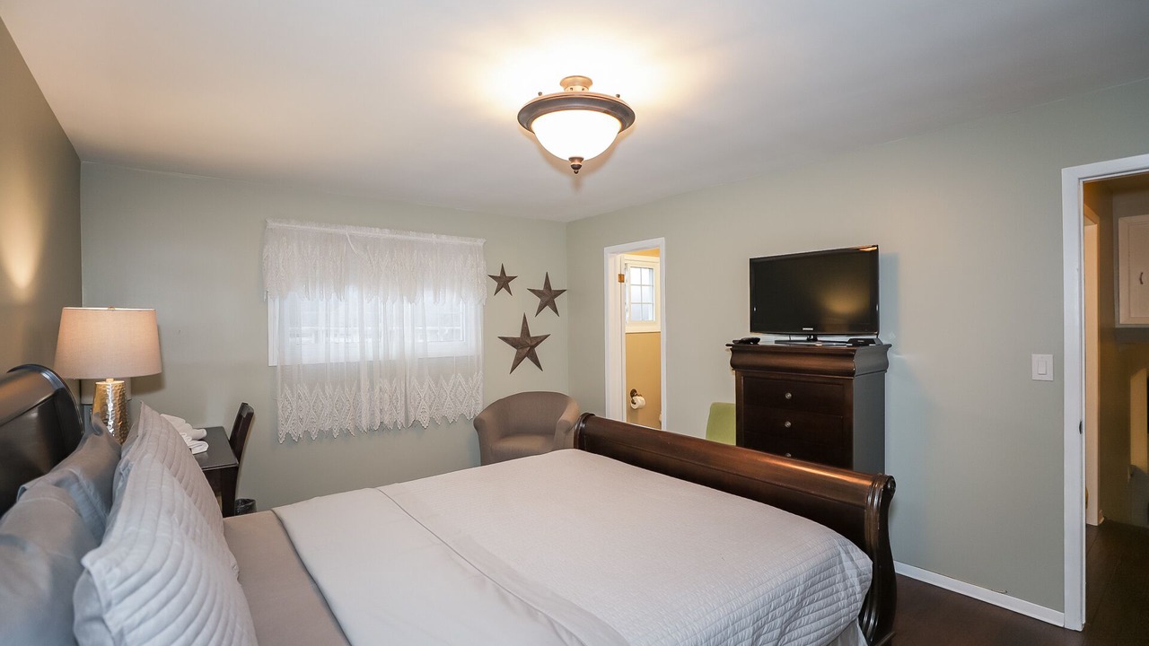 Photo of Bedroom in Historic Old Town