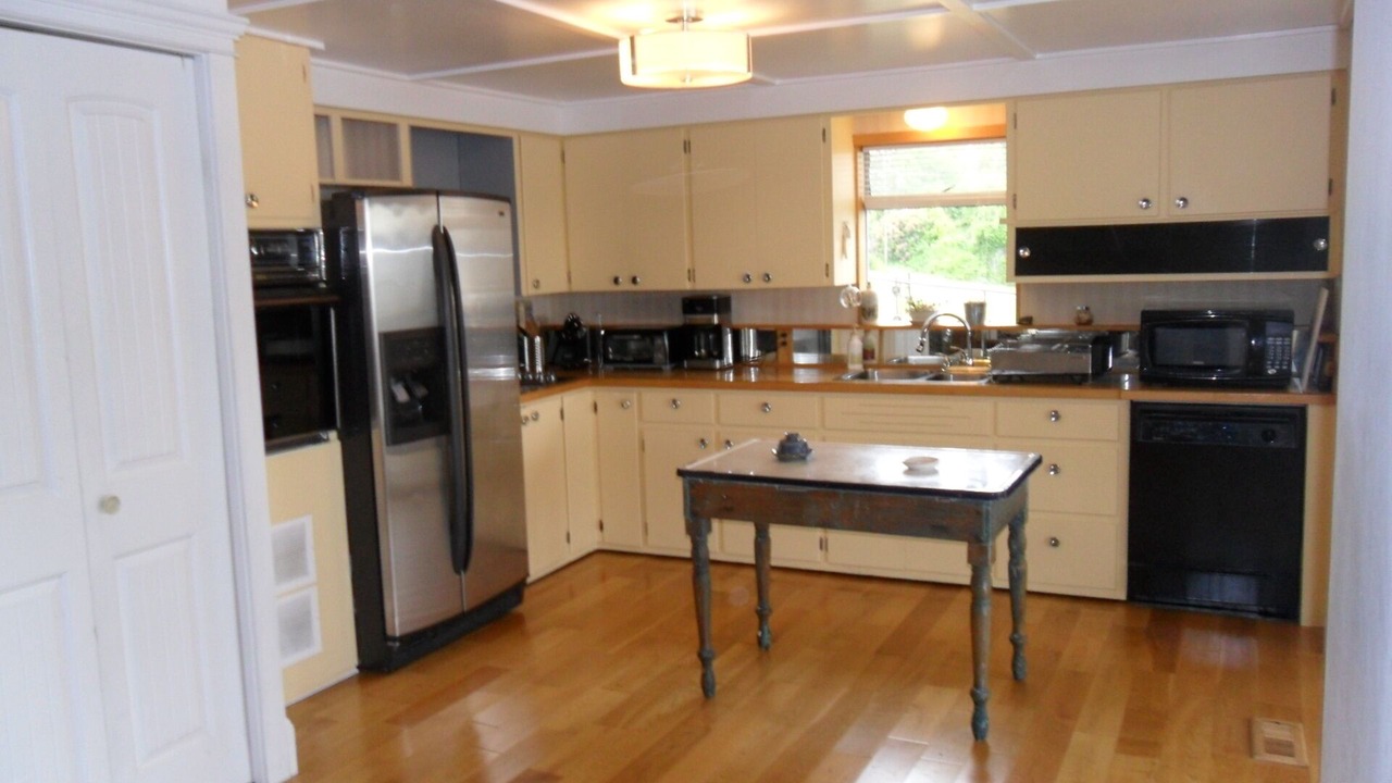 Photo of Kitchen in Chemainus