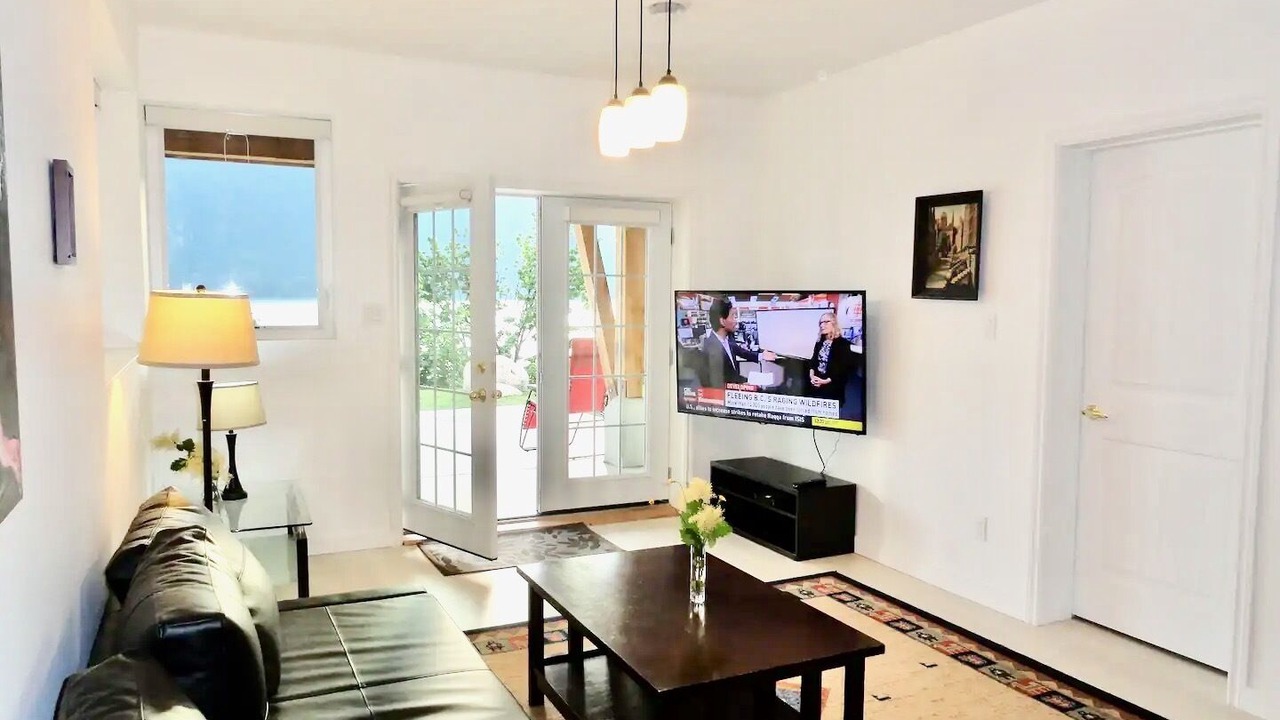 Photo of Livingroom in Britannia Beach